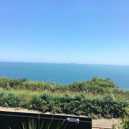 Cliff Top Apartment 3 Bedroom Shanklin Esterno foto